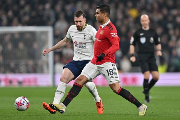 麦肯尼眼中 麦肯尼眼中