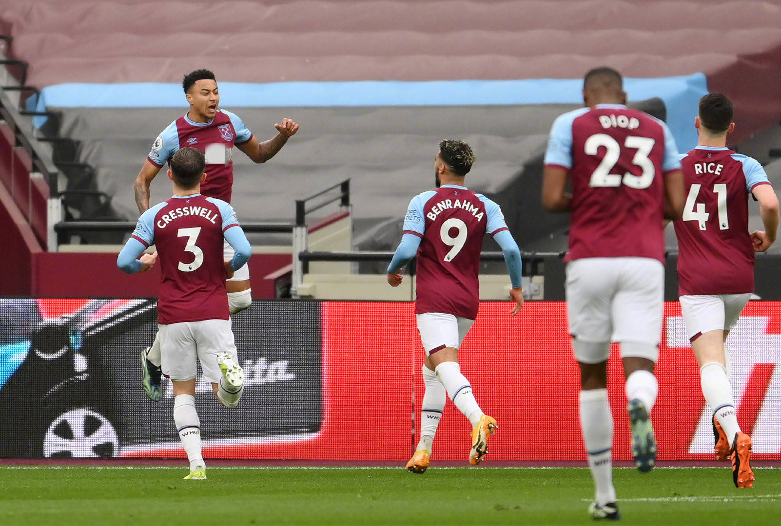 苏队的攻击 苏队的攻击