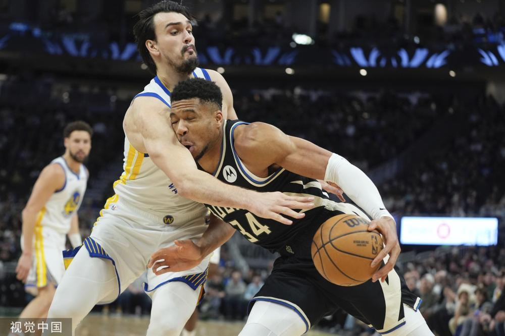 篮球——NBA常规赛:火箭胜湖人.